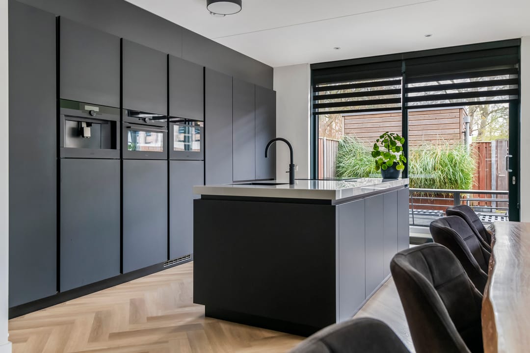 Photo 8 of Bagijnenwalstraat 25