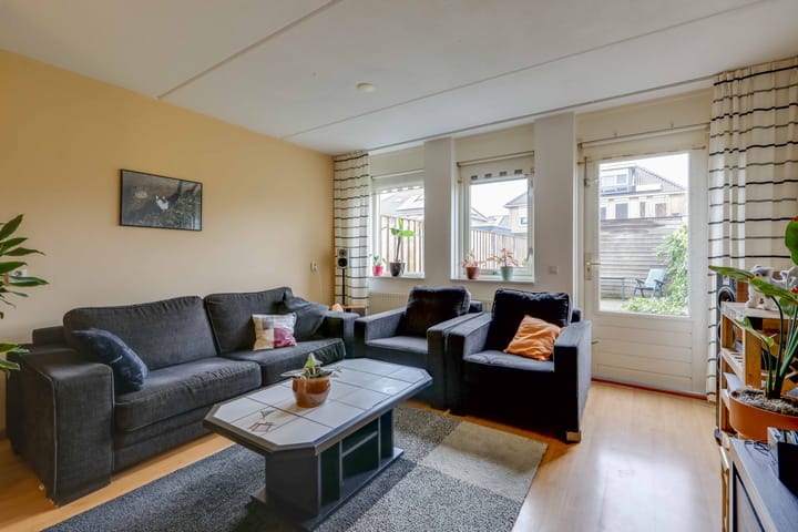 Foto 16 van Berghallee 17