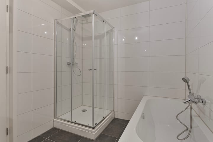 Foto 18 van Monsterstraat 8-A