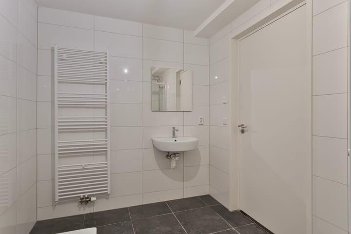 Foto 19 van Monsterstraat 8-A