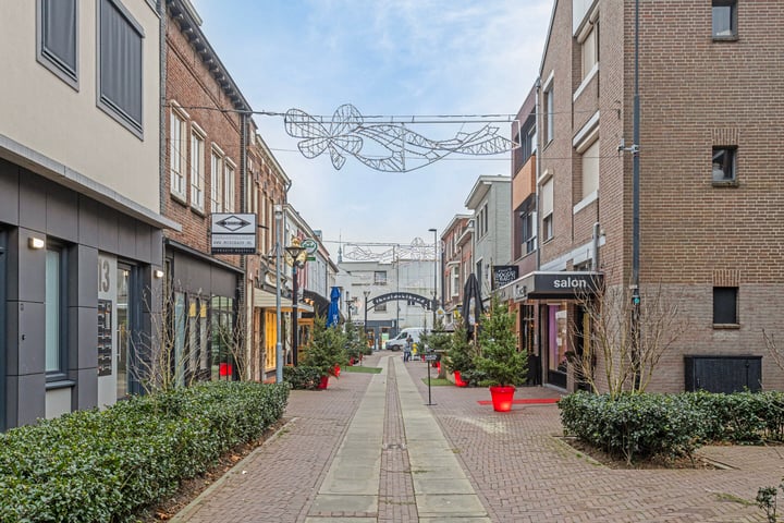 Foto 19 van Monsterstraat 8-A