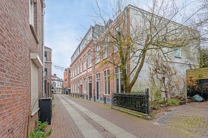 Foto 21 van Monsterstraat 8-A