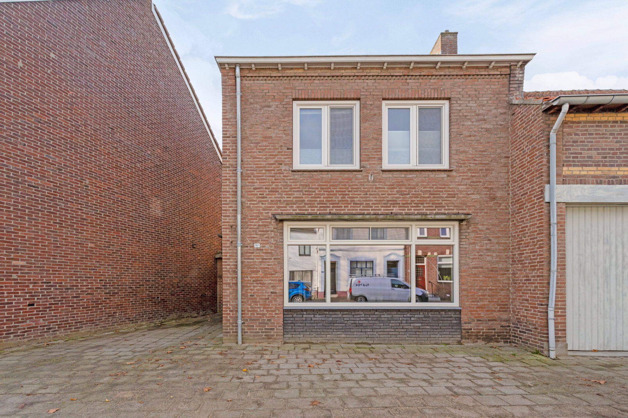 Foto 42 van Stationsstraat 16-A