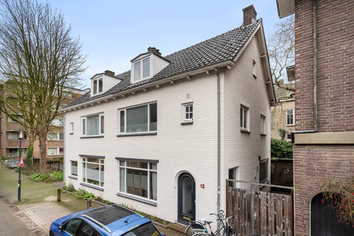 Bekijk foto 1 van Riemsdijkstraat 12