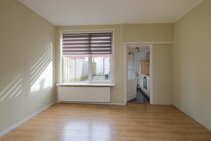 Photo 6 of Biezenstraat 41