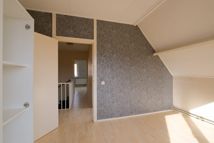 Photo 19 of Biezenstraat 41