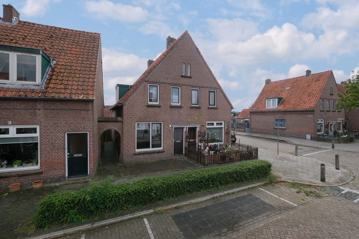 Photo 23 of Biezenstraat 41
