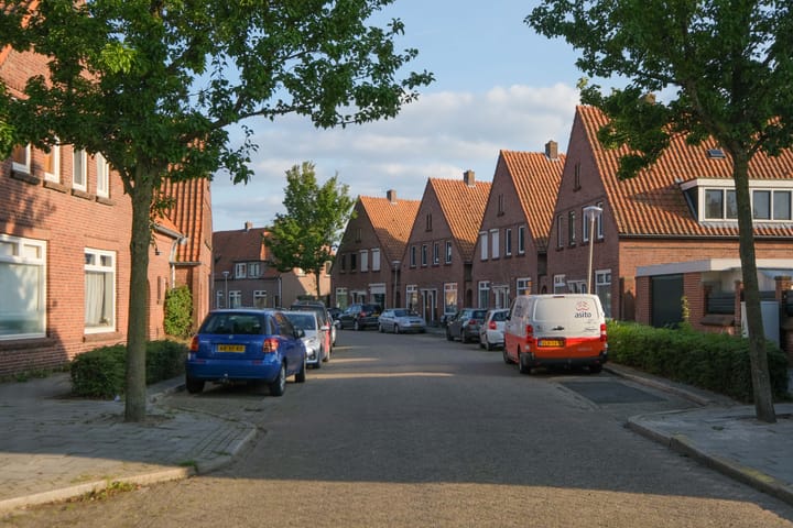 Photo 26 of Biezenstraat 41