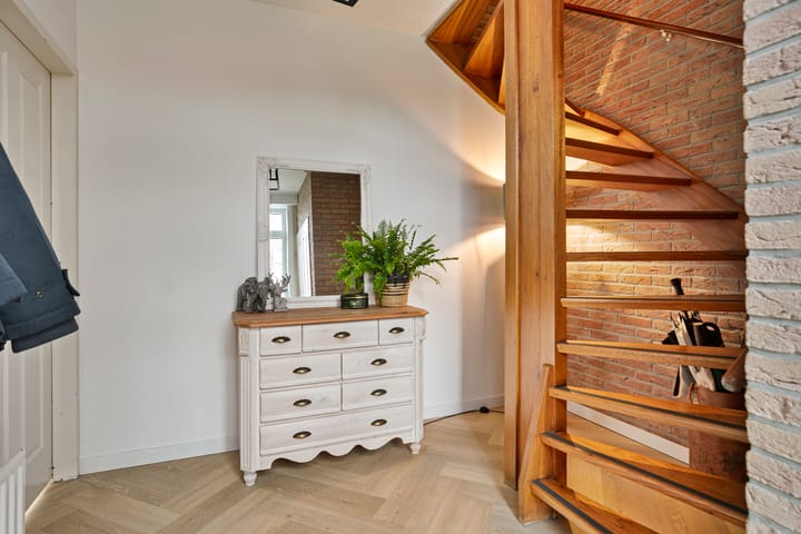 Photo 9 of Liniestraat 2