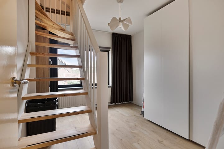 Photo 29 of Liniestraat 2