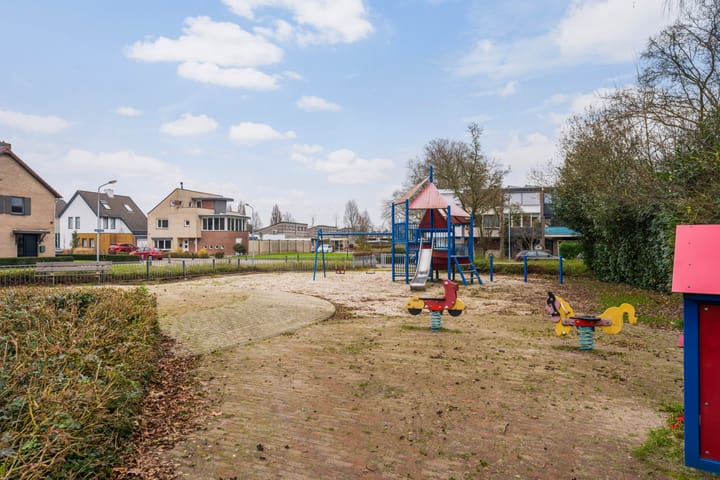 Photo 32 of Ophovenstraat 3