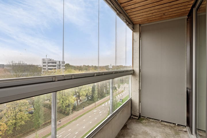 Foto 21 van Professor de Moorplein 458