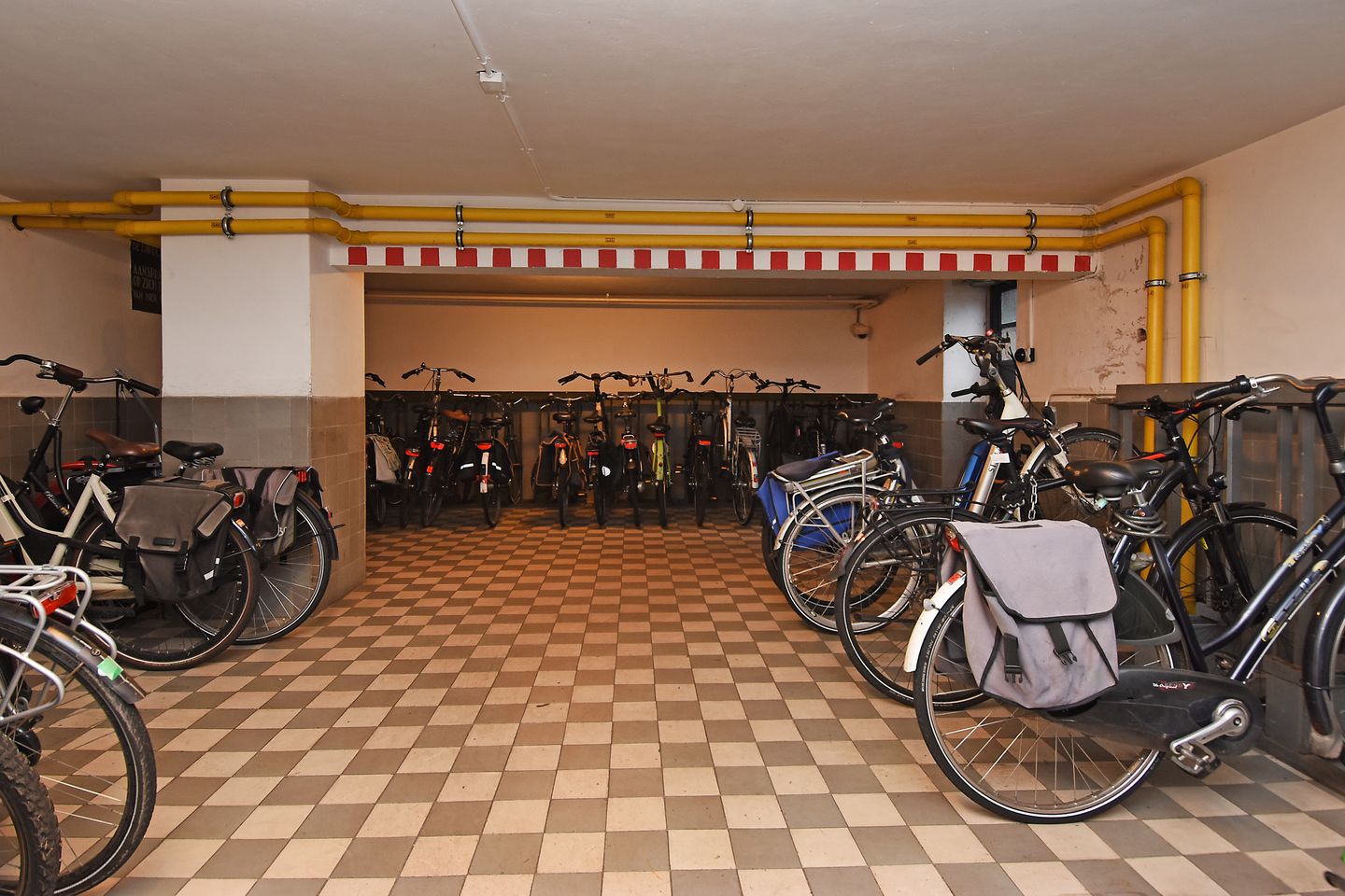 Photo 29 of Van Alkemadelaan 516