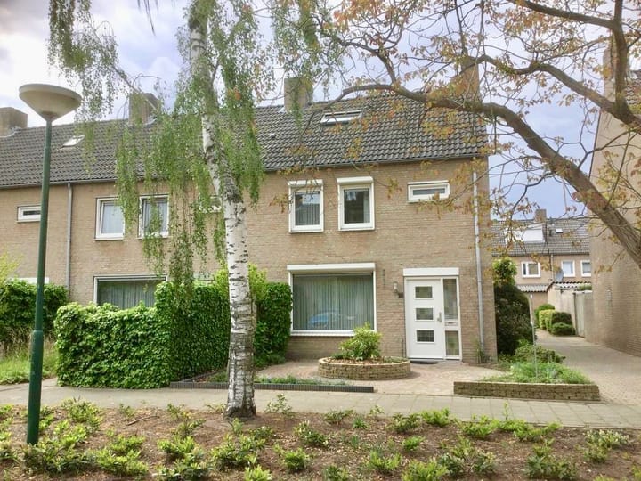 Foto 1 van Stormmeeuwhof 16