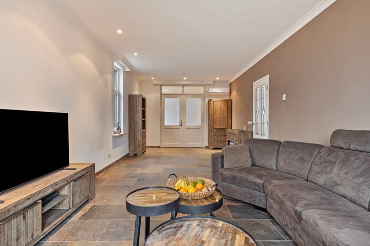 Foto 10 van Schutsboomstraat 74