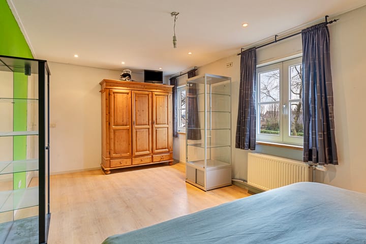 Foto 26 van Schutsboomstraat 74