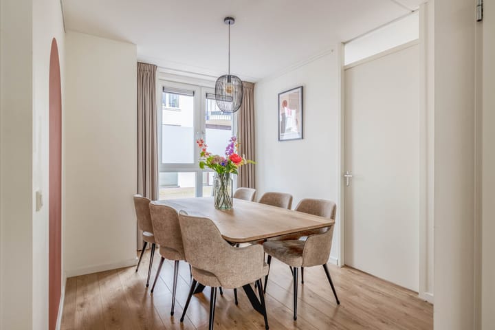 Foto 3 van Mgr vdn Tillaartstraat 10