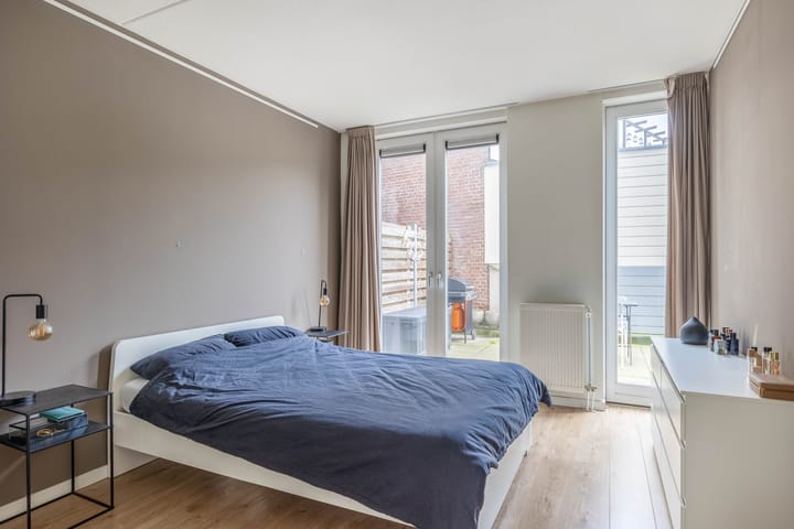 Foto 11 van Mgr vdn Tillaartstraat 10