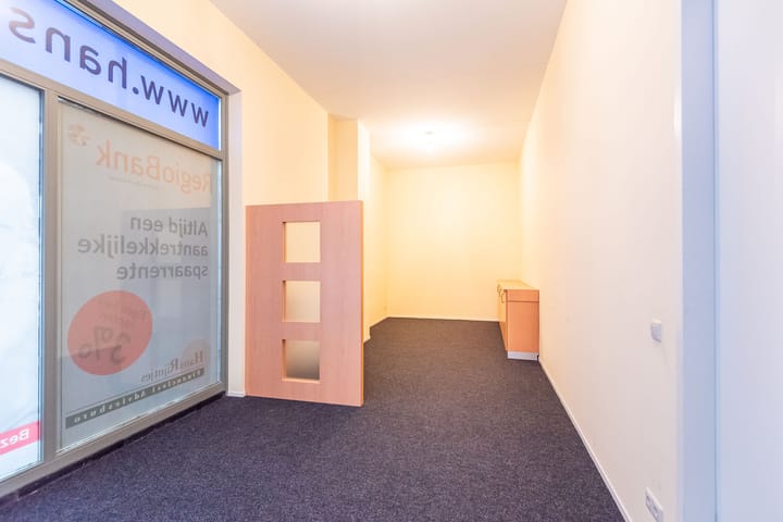 Foto 10 van Deken Nijkampstraat 6-A