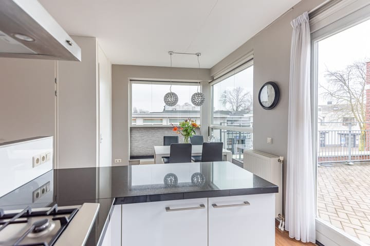 Foto 19 van Deken Nijkampstraat 6-A