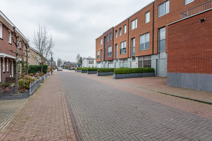 Foto 42 van Deken Nijkampstraat 6-A