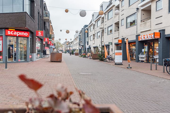 Foto 43 van Deken Nijkampstraat 6-A