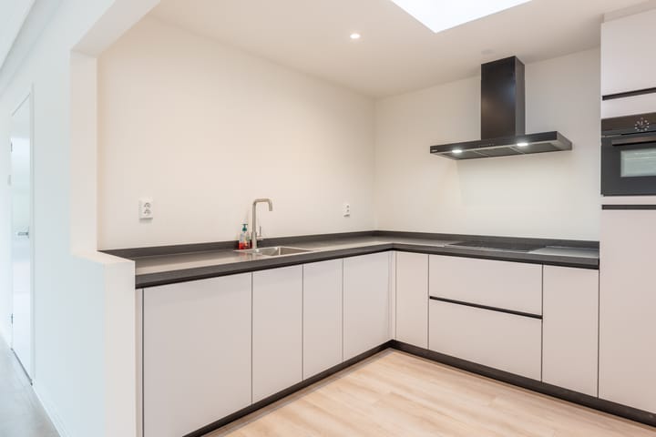 Photo 15 of Dr. Harm Smeengestraat 54