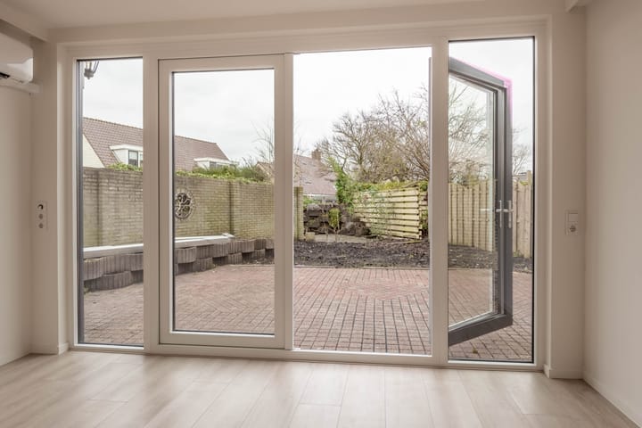 Photo 12 of Dr. Harm Smeengestraat 54