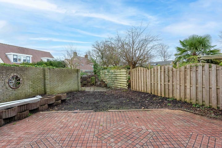 Photo 35 of Dr. Harm Smeengestraat 54