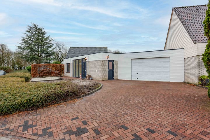 Photo 42 of Dr. Harm Smeengestraat 54