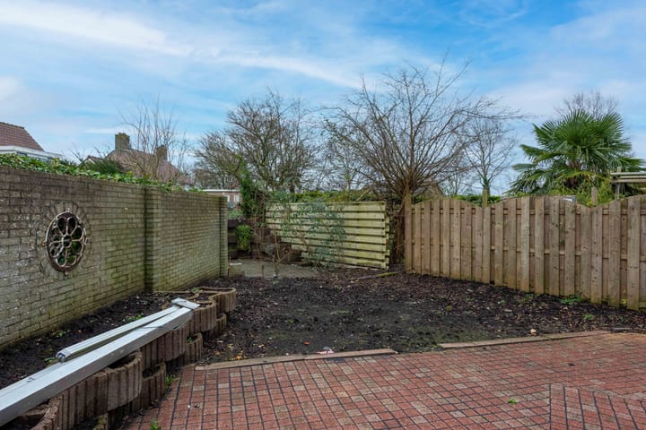 Photo 36 of Dr. Harm Smeengestraat 54