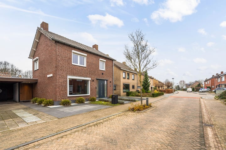 View photo 53 of Daalakkerstraat 17