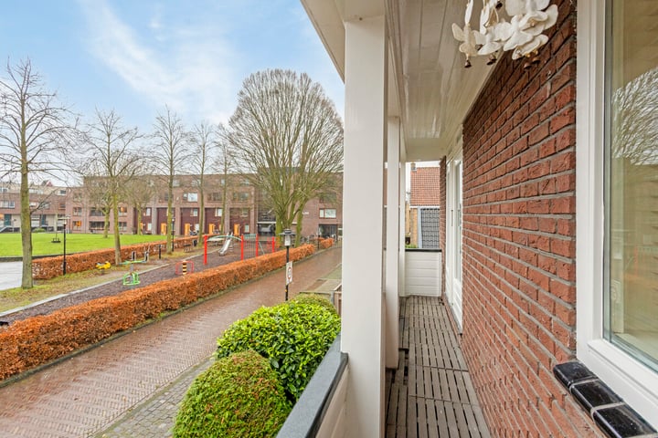 Bekijk foto 18 van Emmastraat 32