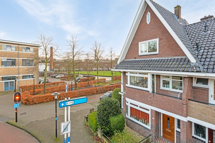 Bekijk foto 40 van Emmastraat 32