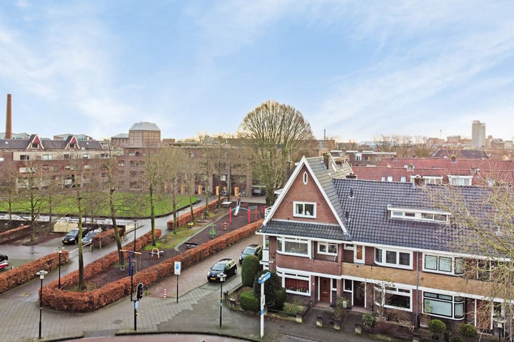 Bekijk foto 46 van Emmastraat 32