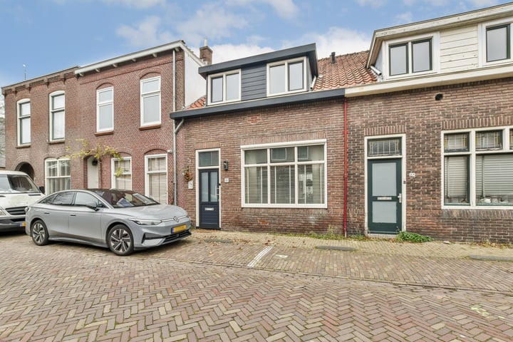 Bekijk foto 1 van Hoofdstraat 25