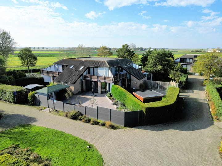 Photo 3 of Herckenstein 106