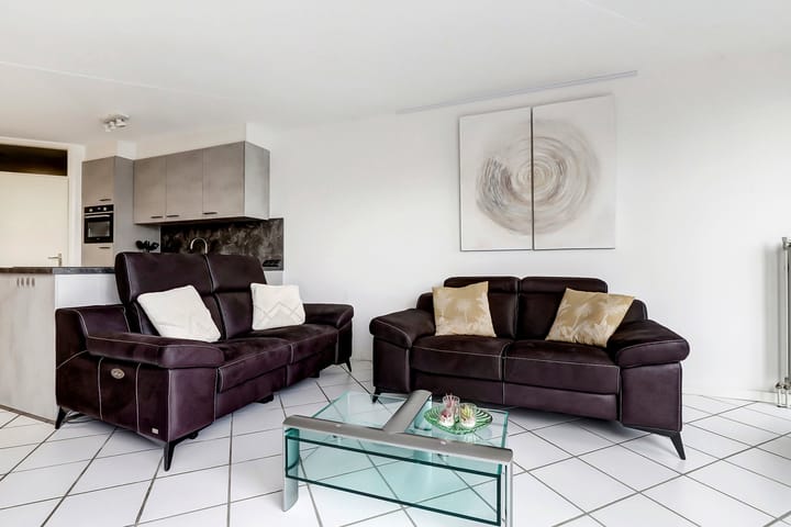 Photo 15 of Herckenstein 106