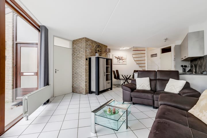 Photo 16 of Herckenstein 106