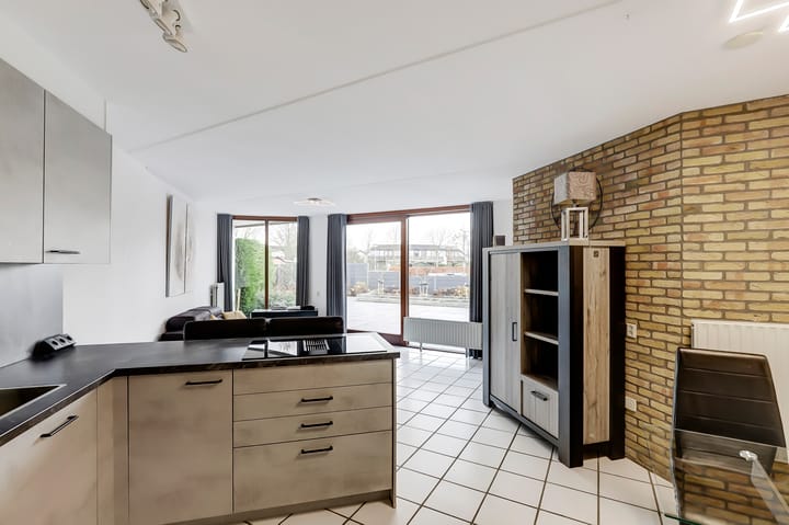 Photo 22 of Herckenstein 106