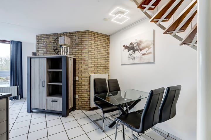 Photo 23 of Herckenstein 106