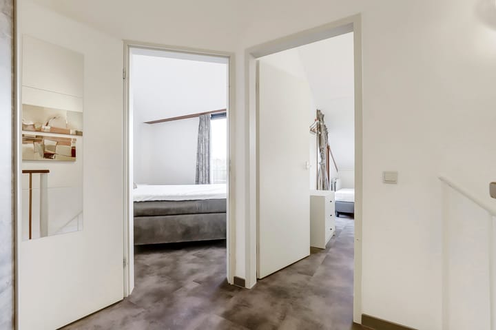 Photo 25 of Herckenstein 106