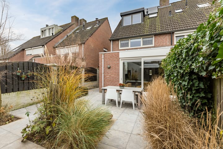 Foto 30 van Stokekker 45