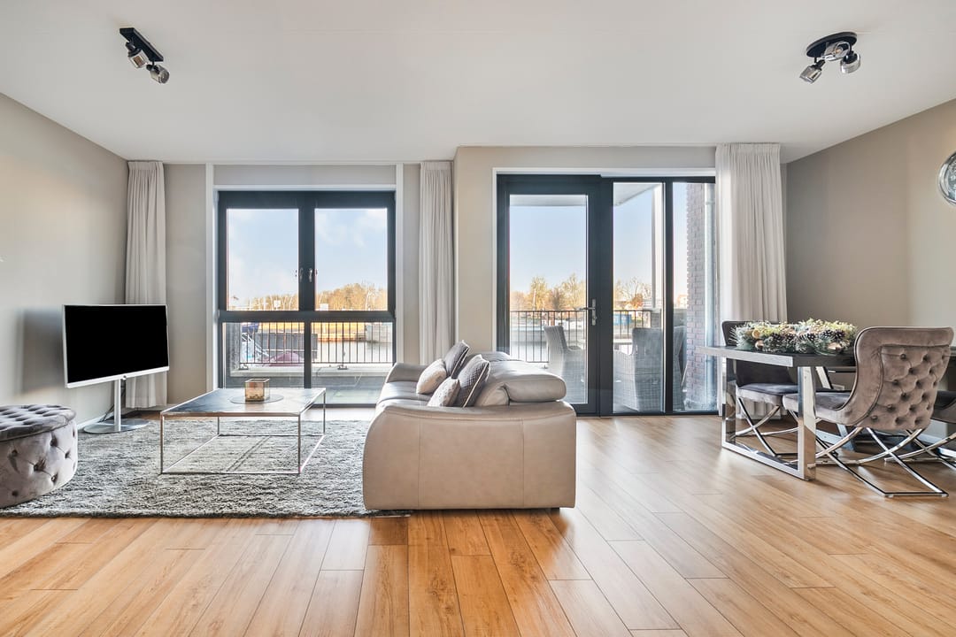 Foto 2 van Beneluxweg 9