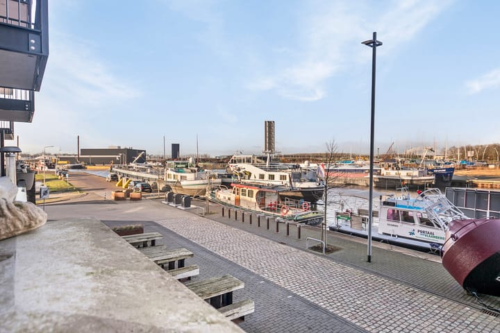 Foto 4 van Beneluxweg 9