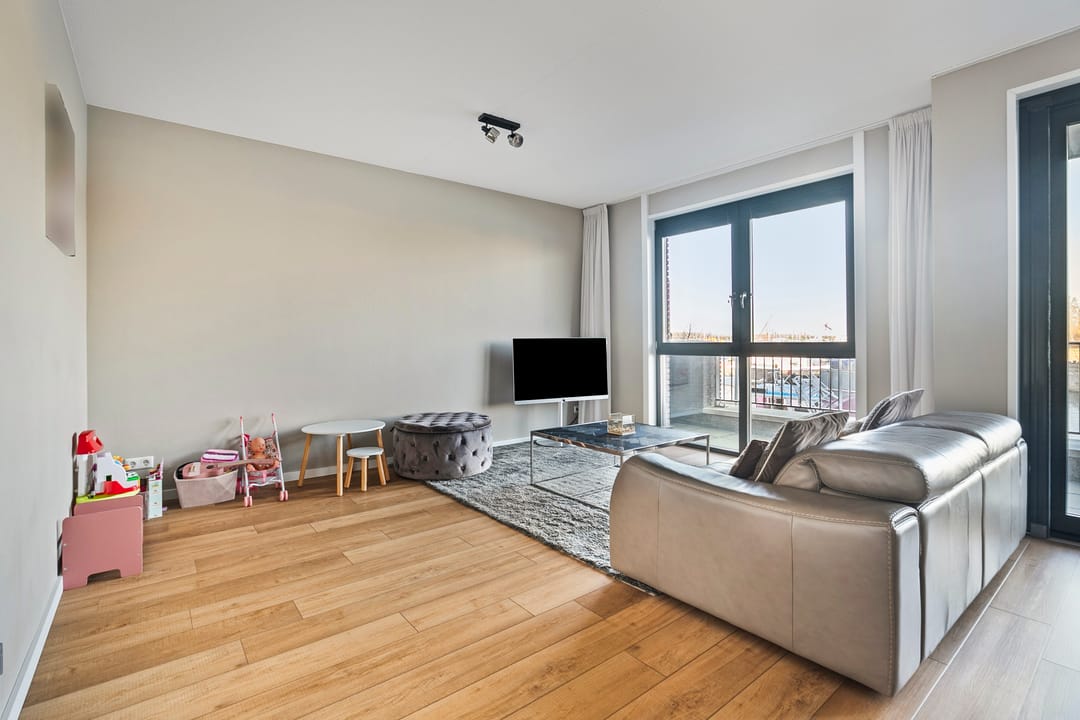 Foto 11 van Beneluxweg 9