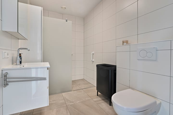 Foto 20 van Beneluxweg 9