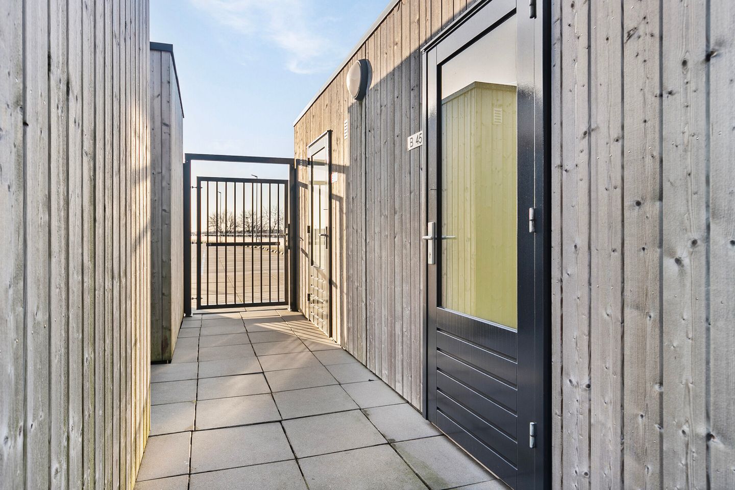 Foto 29 van Beneluxweg 9