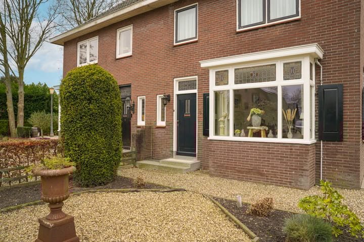 Foto 44 van Voorstraat 57