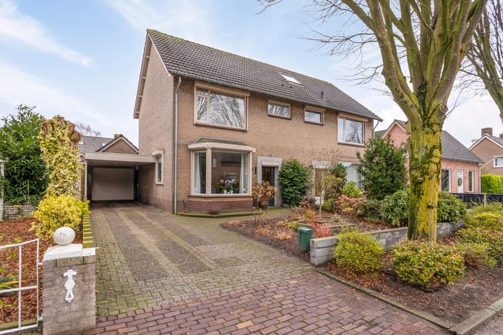 Foto 1 van Pater van den Elzenstraat 9